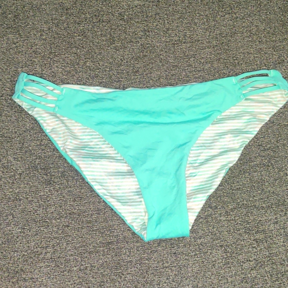 Roxy bikini bottom